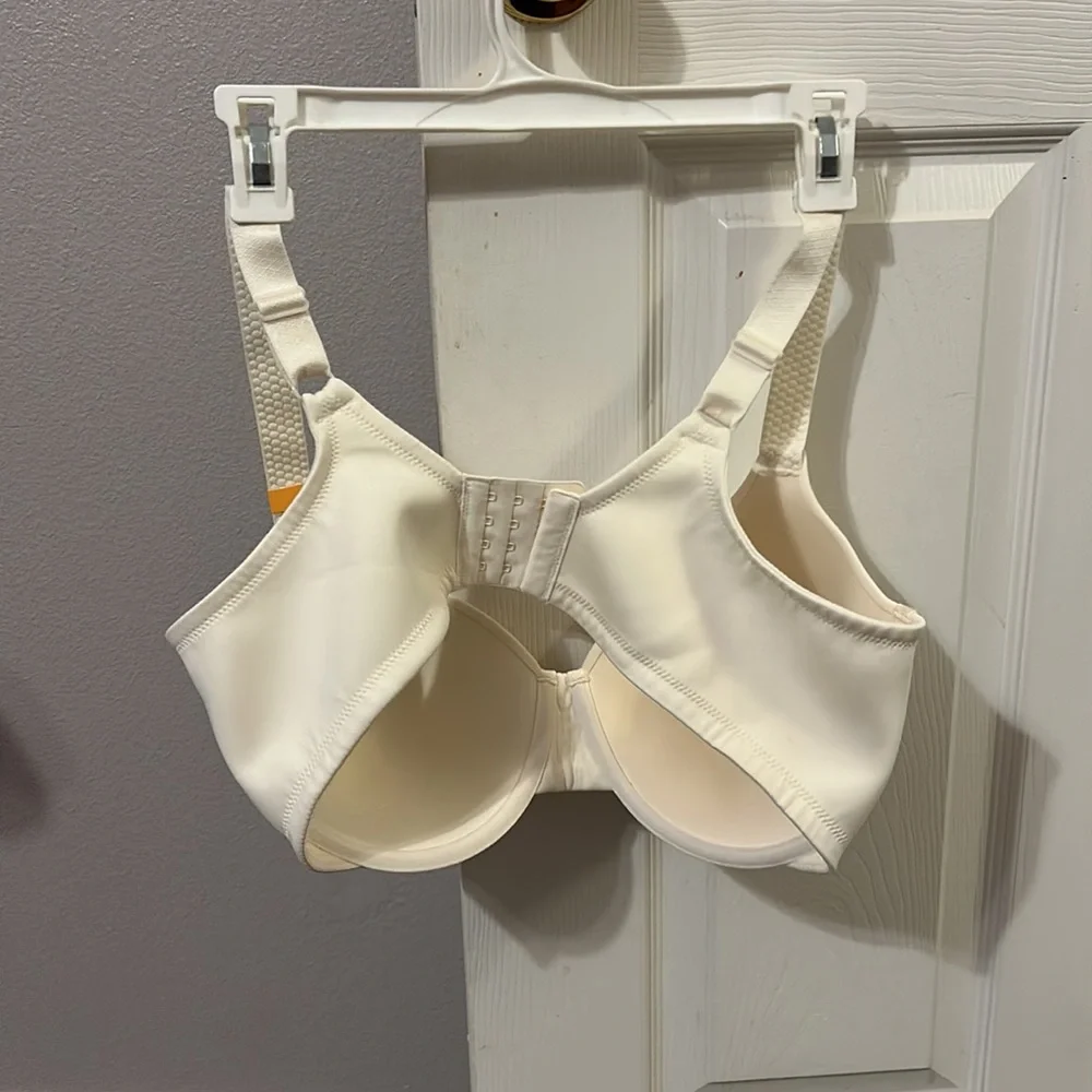 Brand new with tags Vanity Fair full figure Bra - Picture 2 of 7